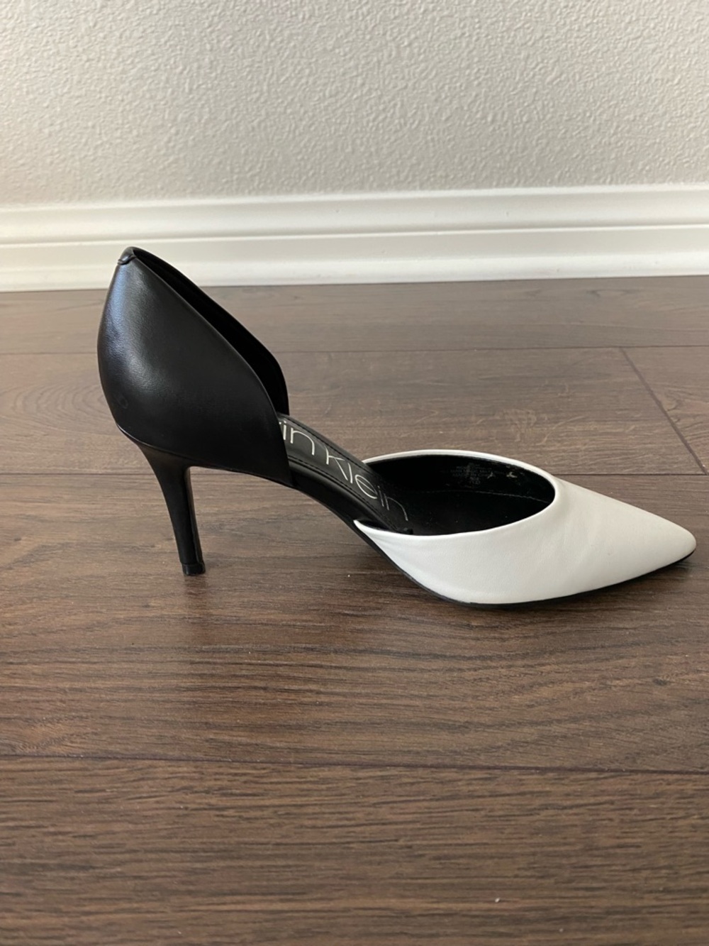 NWOT Calvin Klein Black and White D'Orsay Pointed Pump